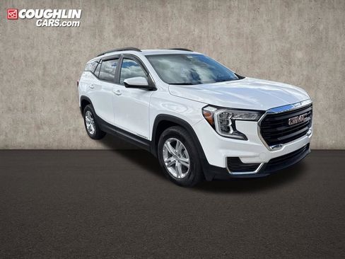Used 2024 GMC Terrain SLE w/ Driver Convenience Package FWD image 7