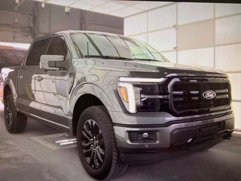 Used 2025 Ford F150 Lariat w/ Equipment Group 501A Mid AWD/4WD image 8