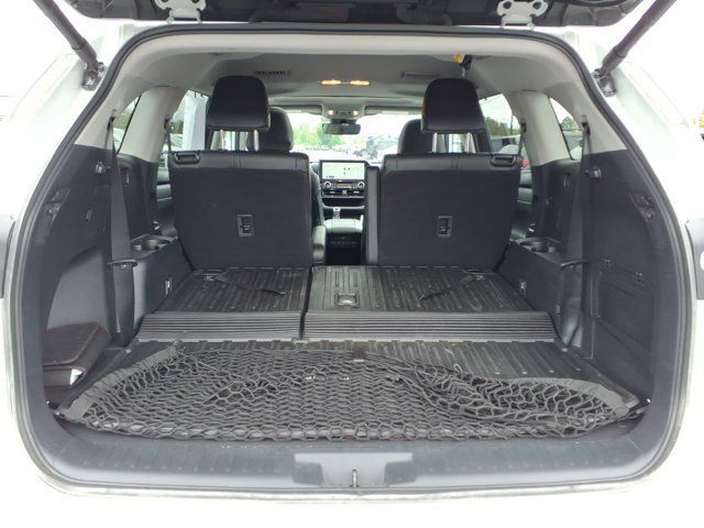 Used 2024 Toyota Highlander XLE AWD/4WD image 31