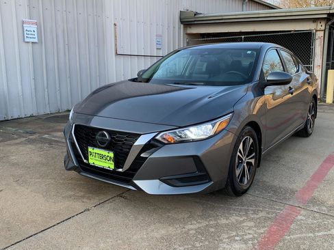 Used 2021 Nissan Sentra SV image 3