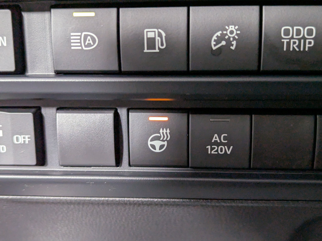 Used 2024 Toyota Sequoia Platinum AWD/4WD image 23