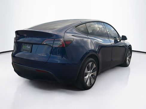 Used 2023 Tesla Model Y Long Range AWD/4WD image 9
