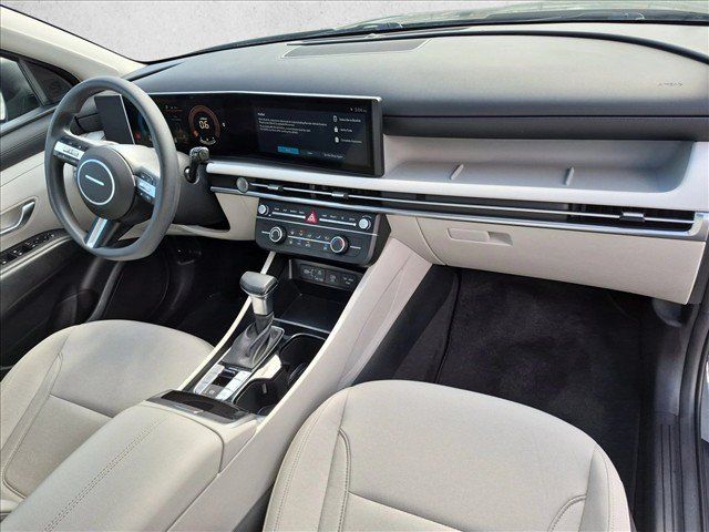 Certified 2025 Hyundai Tucson SE FWD image 22