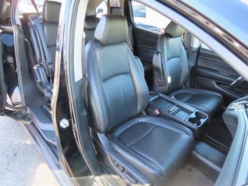 Certified 2023 Honda Odyssey EX-L image 17