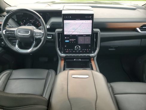 Used 2025 GMC Yukon Denali w/ Denali Reserve Package AWD/4WD image 29