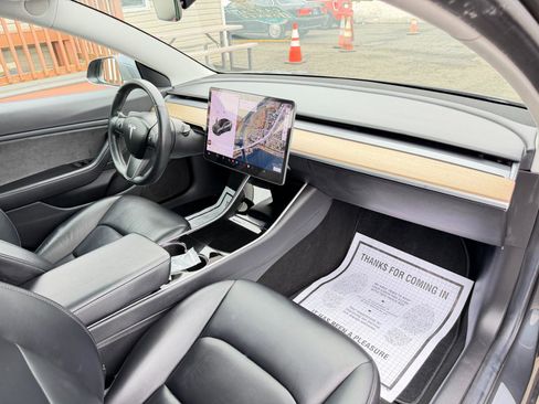 Used 2018 Tesla Model 3 Long Range image 40