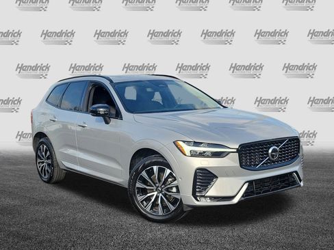 Certified 2025 Volvo XC60 B5 Plus image 2