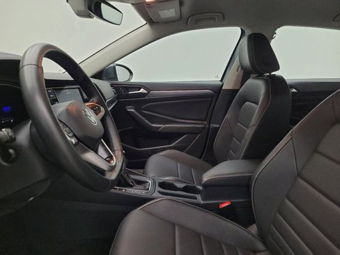 Used 2024 Volkswagen Jetta SE FWD image 17