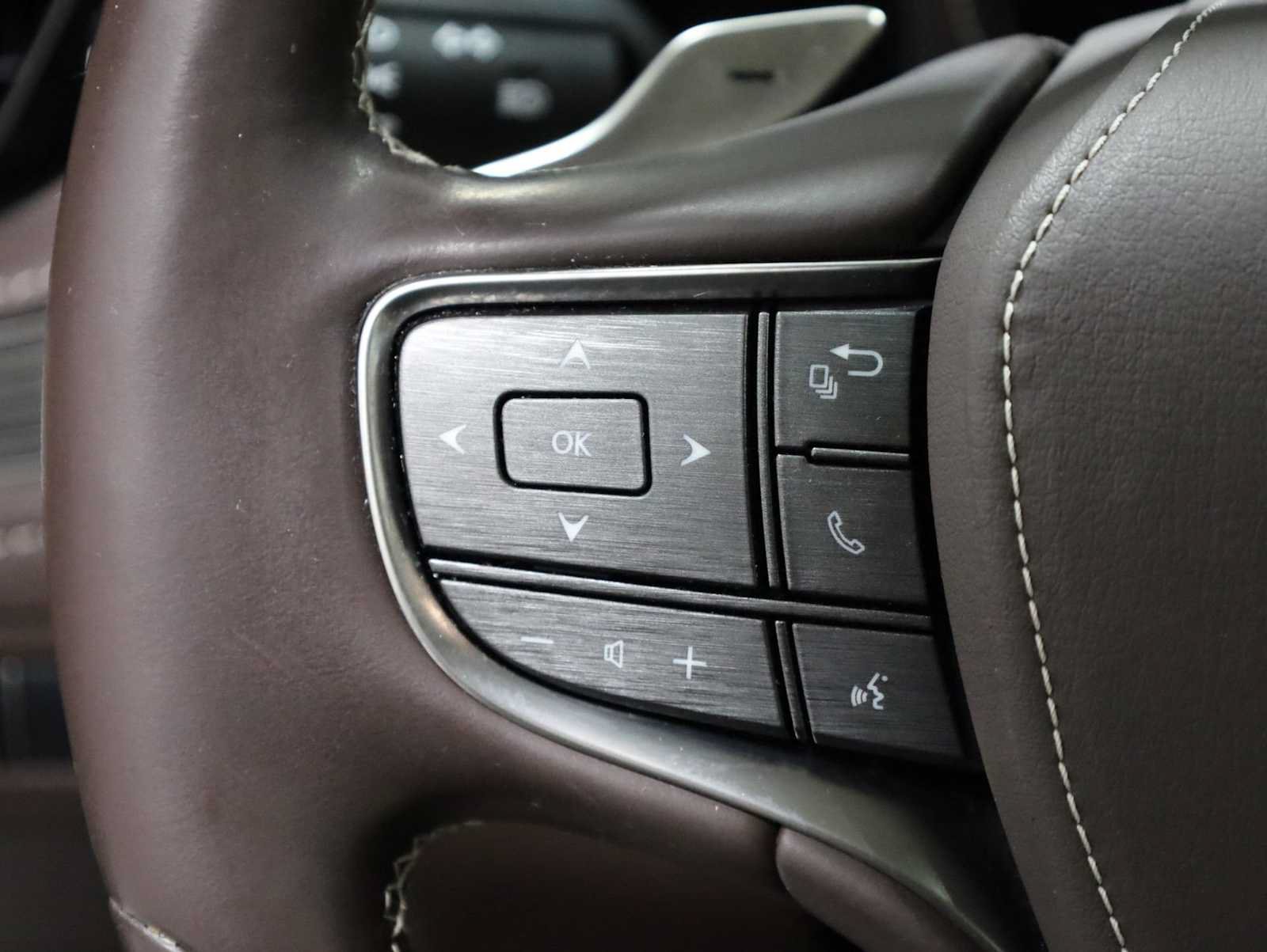 Used 2018 Lexus LS 500 w/ Interior Upgrade Package RWD image 25