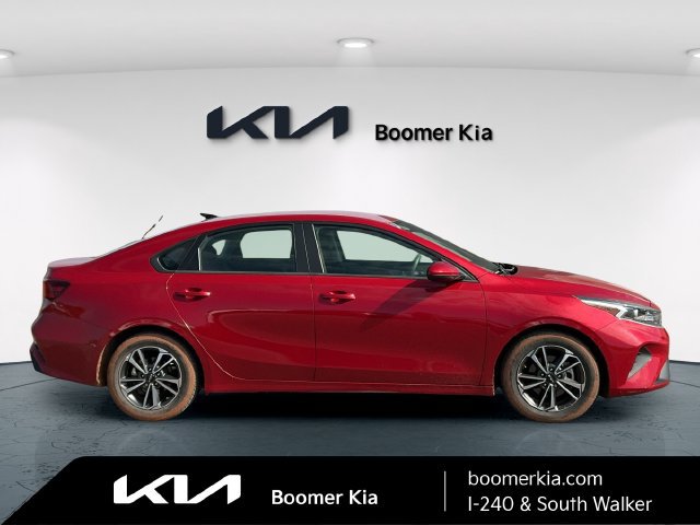 Used 2023 Kia Forte LXS FWD image 4