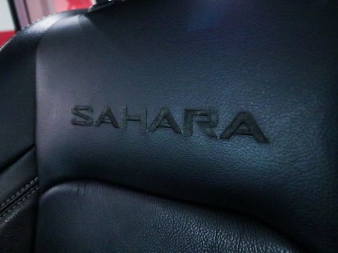 Used 2021 Jeep Wrangler Unlimited Sahara image 16