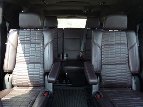 Used 2023 Cadillac Escalade ESV Premium Luxury Platinum w/ LPO, Radiant Package image 24