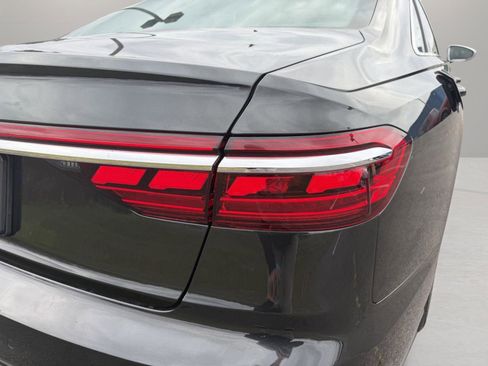 Used 2020 Audi S8 L w/ S8 Executive Package image 8