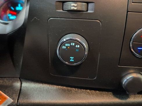 Certified 2013 GMC Sierra 1500 SLE w/ Power Tech Package image 17