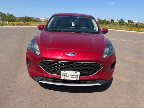 Used 2020 Ford Escape SE FWD image 2