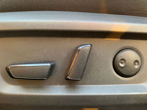 Used 2022 Nissan Rogue SV image 23