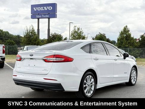 Used 2019 Ford Fusion SE FWD image 7