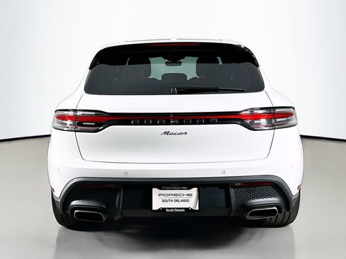 Certified 2023 Porsche Macan AWD/4WD image 10