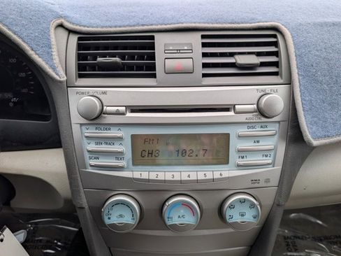 Used 2009 Toyota Camry image 12