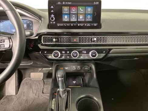 Used 2023 Honda Civic Touring image 19