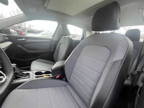 New 2026 Volkswagen Jetta SE FWD image 7