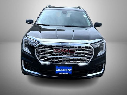 Used 2024 GMC Terrain Denali w/ Black Diamond Edition image 2