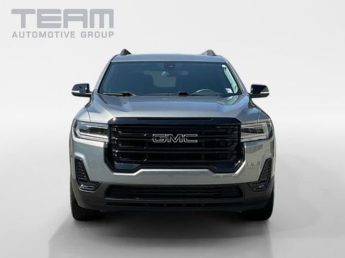 Used 2023 GMC Acadia SLE w/ Elevation Edition FWD image 2