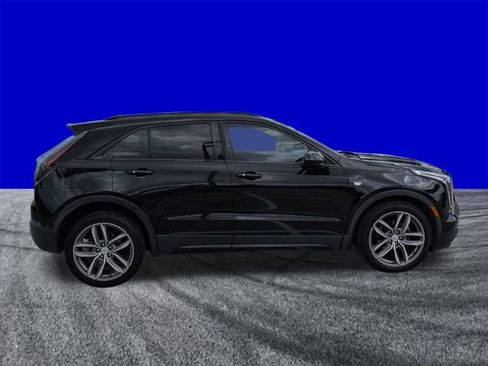 Used 2019 Cadillac XT4 Sport w/ Cold Weather Package FWD image 3