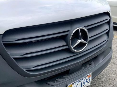 Used 2025 Mercedes-Benz Sprinter 2500 image 7