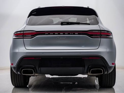 Certified 2025 Porsche Macan w/ Premium Package Plus AWD/4WD image 10
