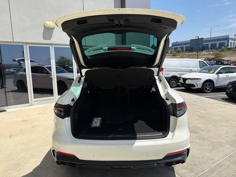 Certified 2023 Maserati Levante Modena AWD/4WD image 10