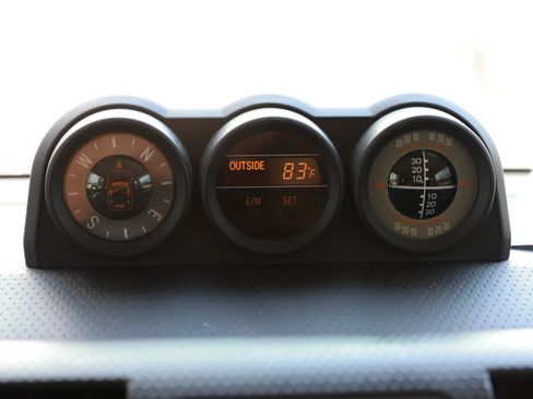 Used 2010 Toyota FJ Cruiser 4WD image 39