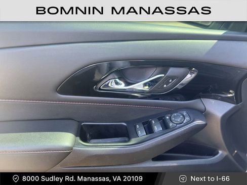 Used 2022 Chevrolet Traverse RS image 9