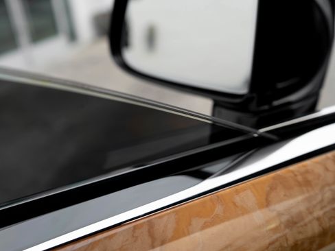 Used 2017 Rolls-Royce Ghost image 18