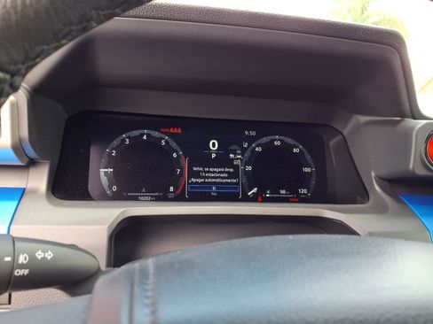 Certified 2025 Toyota Tacoma TRD Off-Road AWD/4WD image 11