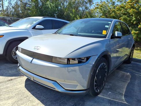 Used 2022 Hyundai Ioniq 5 Limited image 3
