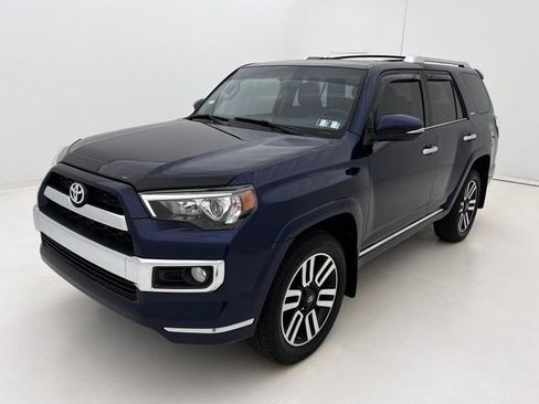 Used 2017 Toyota 4Runner Limited AWD/4WD image 4