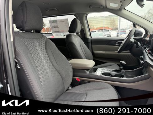 New 2026 Kia Carnival LX FWD image 13