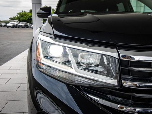 Certified 2023 Volkswagen Atlas SE FWD image 5