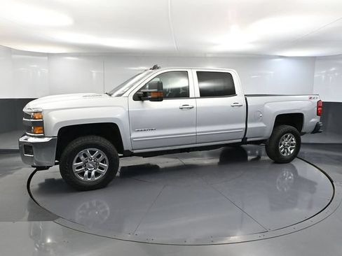 Used 2019 Chevrolet Silverado 3500 LT w/ LT Convenience Package AWD/4WD image 11