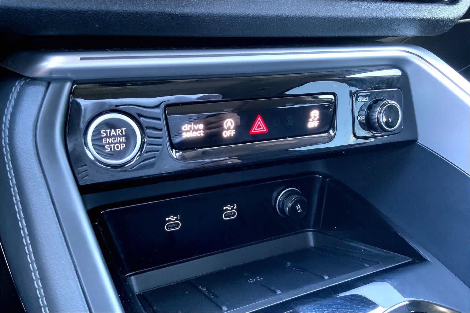 Certified 2025 Audi Q5 Premium Plus w/ Premium Plus AWD/4WD image 35
