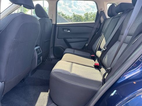 Used 2026 Nissan Rogue SV FWD image 28