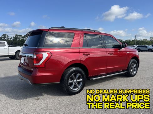 Used 2021 Ford Expedition XLT AWD/4WD image 2