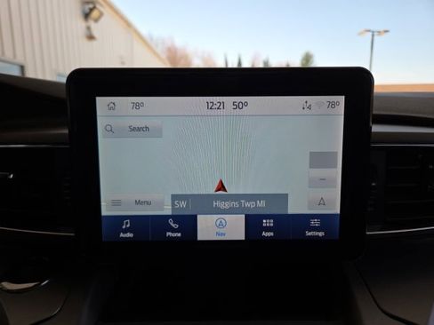 Used 2022 Ford Explorer XLT AWD/4WD image 8