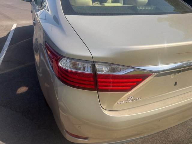 Used 2015 Lexus ES 350 w/ Luxury Package FWD image 9
