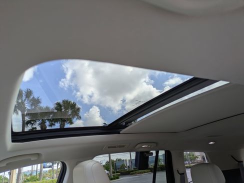 Certified 2023 Cadillac XT6 Premium Luxury image 19