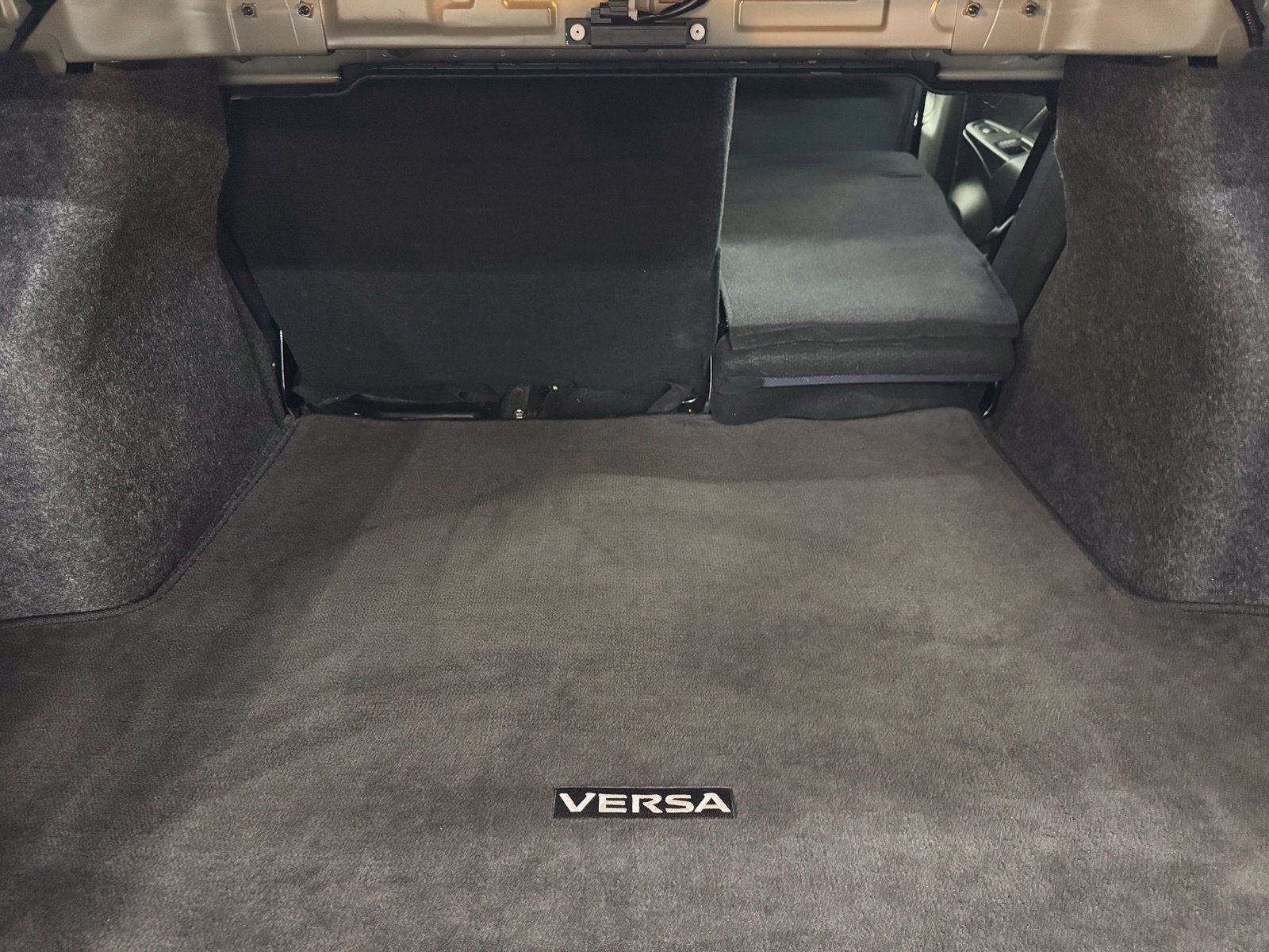 Certified 2024 Nissan Versa SV FWD image 36