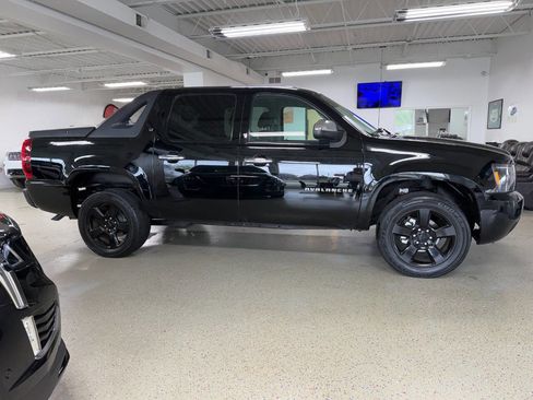 Used 2012 Chevrolet Avalanche LT AWD/4WD image 7