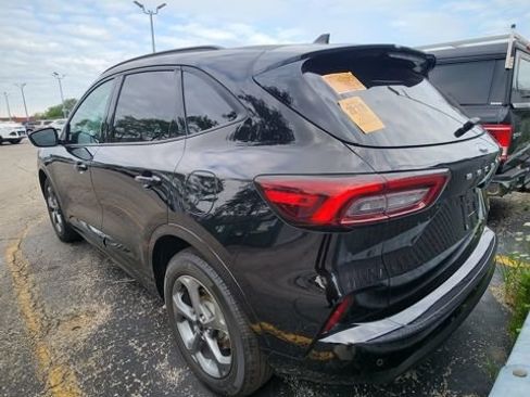 Used 2023 Ford Escape ST-Line w/ Tech Pack #1 AWD/4WD image 10