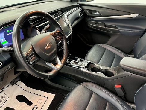 Used 2022 Chevrolet Bolt EUV Premier image 16